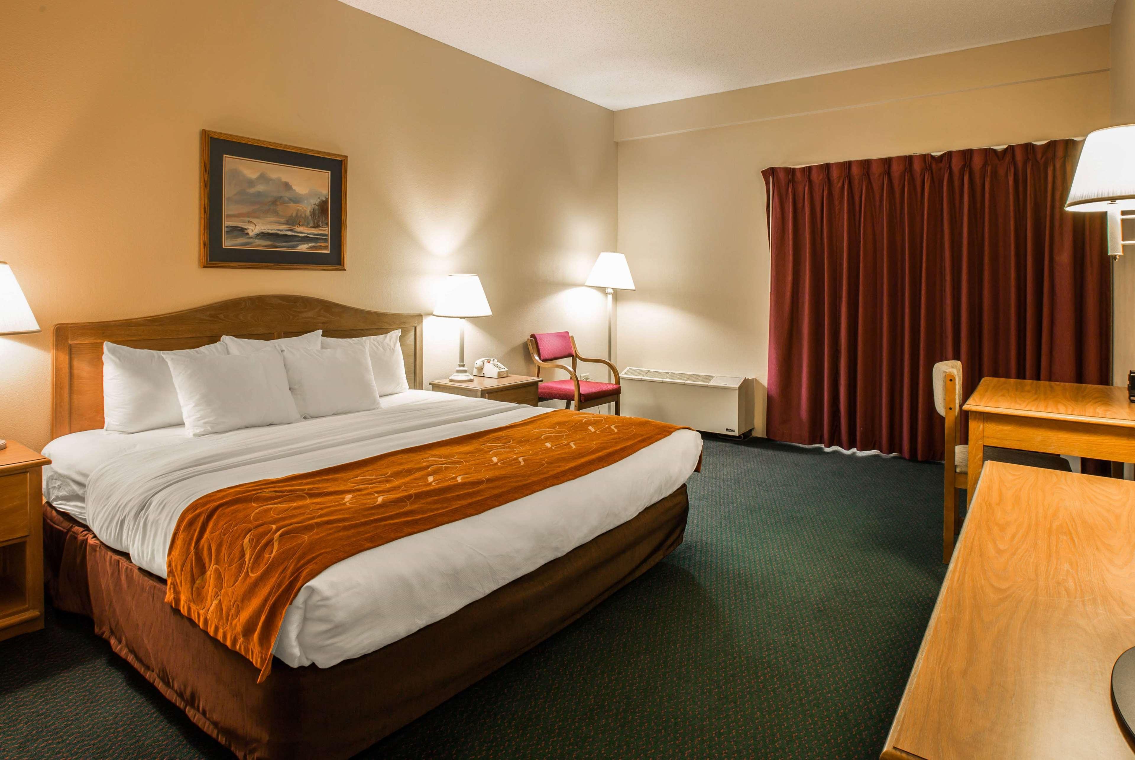 Super 8 By Wyndham Cherokee Exterior photo