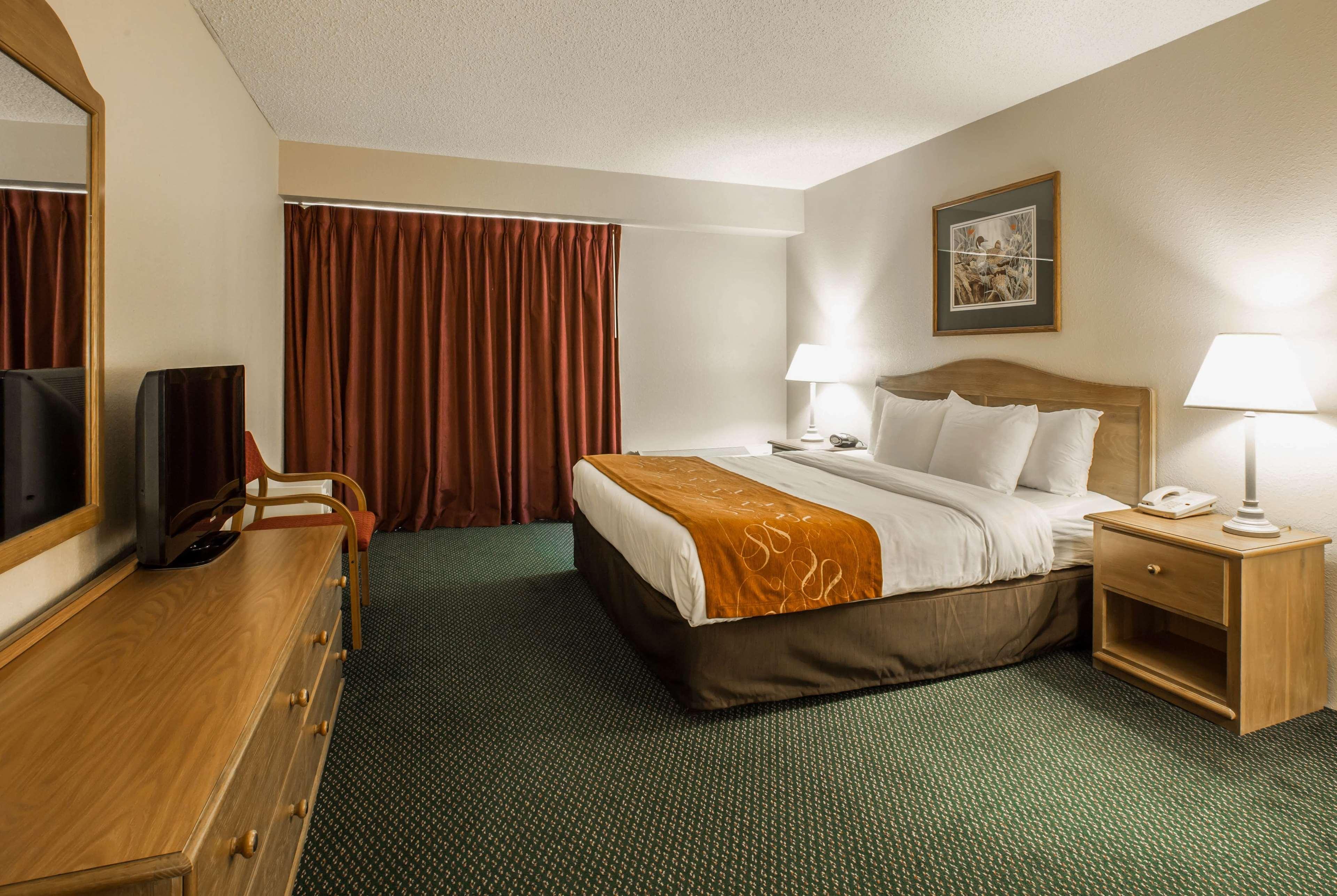 Super 8 By Wyndham Cherokee Exterior photo
